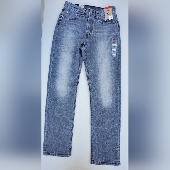 Levi's Women's 501 Original Fit Jeans - Picture 4 of 7